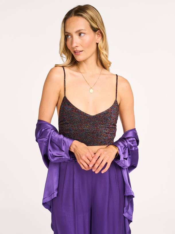 Ontdek de Roberto fijngebreide lurex top van Karma Koma in de kleur paars bij Orangebag. Op werkdagen voor 21:45 besteld, morgen in huis.