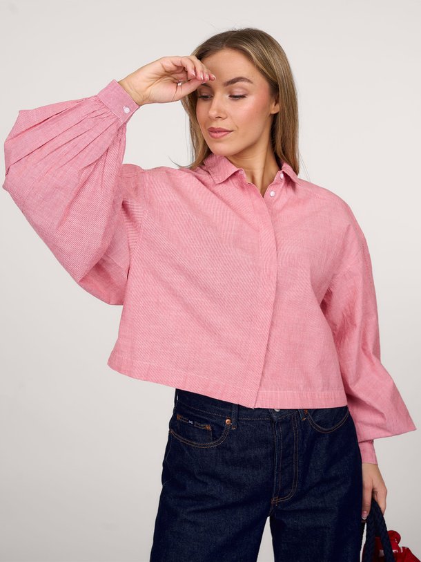 Ontdek de Daisy katoenen blouse van Alchemist in de kleur rood bij Orangebag. Op werkdagen voor 21:45 besteld, morgen in huis.