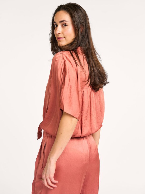 Ontdek de Geweven blouse van Summum in de kleur oud roze bij Orangebag. Op werkdagen voor 21:45 besteld, morgen in huis.