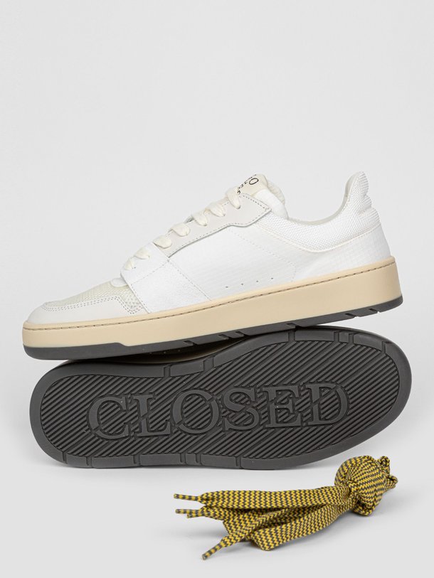Closed Lederen Sneakers - Wit Ontdek de Lederen sneakers van Closed in de kleur wit bij Orangebag. Op werkdagen voor 21:45 besteld, morgen in huis.