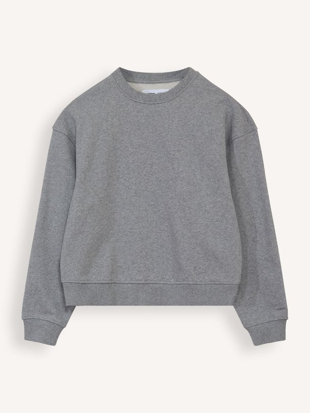 Ontdek de Savan organic cotton mix sweater van Samsoe Samsoe in de kleur grijs bij Orangebag. Op werkdagen voor 21:45 besteld, morgen in huis.