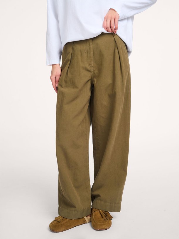 Ontdek de Namaz katoen/linnenmix broek van American Vintage in de kleur Groen bij Orangebag. Op werkdagen voor 21:45 besteld, morgen in huis.