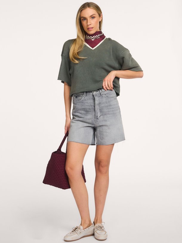 Ontdek de SATCHIKO SHORT R 043 van Denham bij Orangebag. Op werkdagen voor 21:45 besteld, morgen in huis.