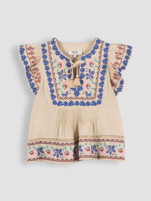 Sea New York Ramona - Viscose/Katoenmix Top Met Borduursel - Zand Ontdek de Ramona viscose/katoenmix top met borduursel van Sea New York in de kleur zand bij Orangebag. Op werkdagen voor 21:45 besteld, morgen in huis.