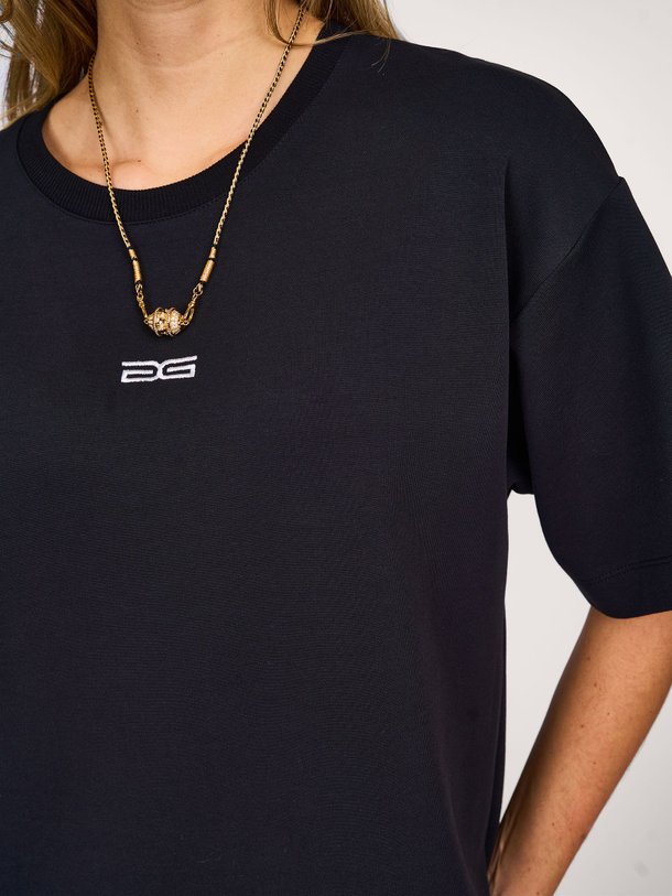 Ontdek de Imina katoenmix logo jurk van Gestuz in de kleur zwart bij Orangebag. Op werkdagen voor 21:45 besteld, morgen in huis.