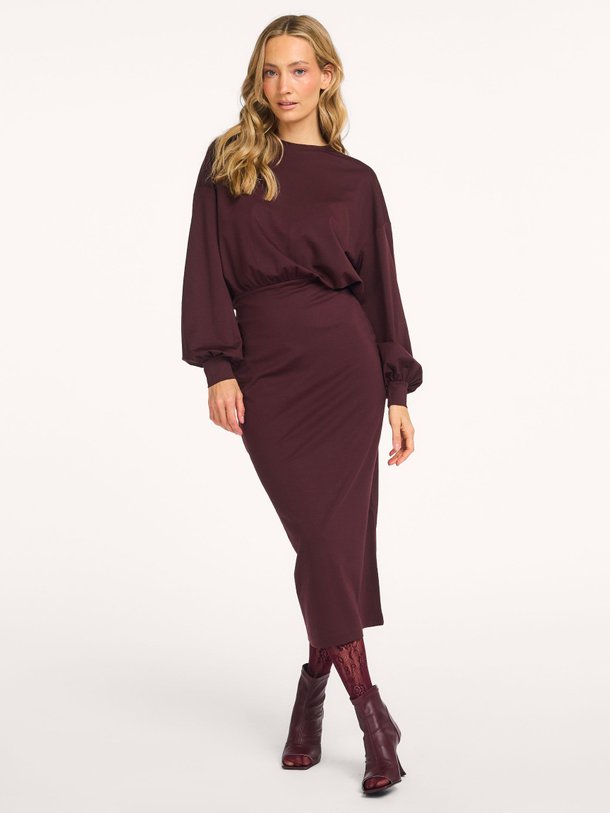 Ontdek de Vilian lyocellmix jurk van Drykorn in de kleur Bordeauxrood bij Orangebag. Op werkdagen voor 21:45 besteld, morgen in huis.