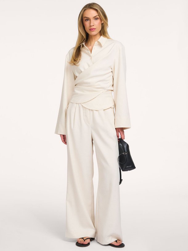 Ontdek de Elowen, katoenmix broek van Club L`avenir bij Orangebag. Op werkdagen voor 21:45 besteld, morgen in huis.