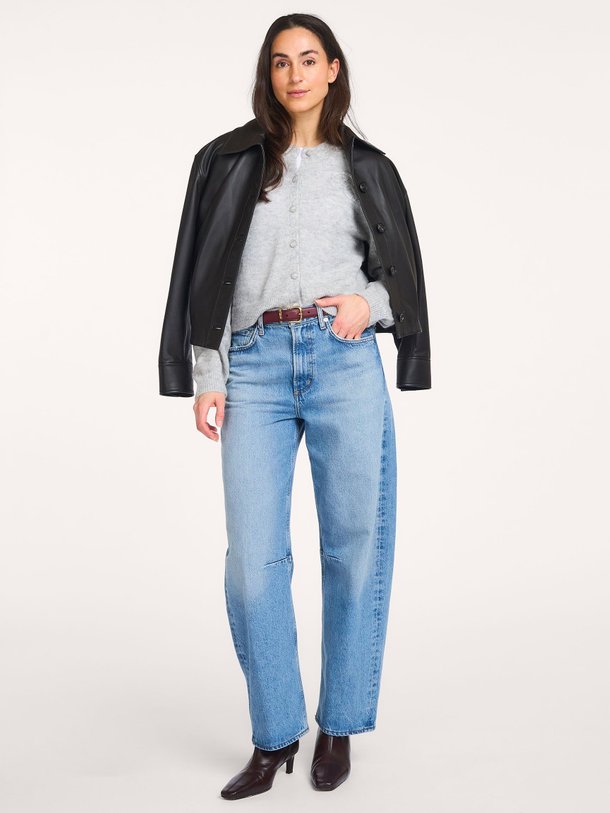 Ontdek de Erin alpacamix vest van Dante 6 in de kleur Grijs bij Orangebag. Op werkdagen voor 21:45 besteld, morgen in huis.