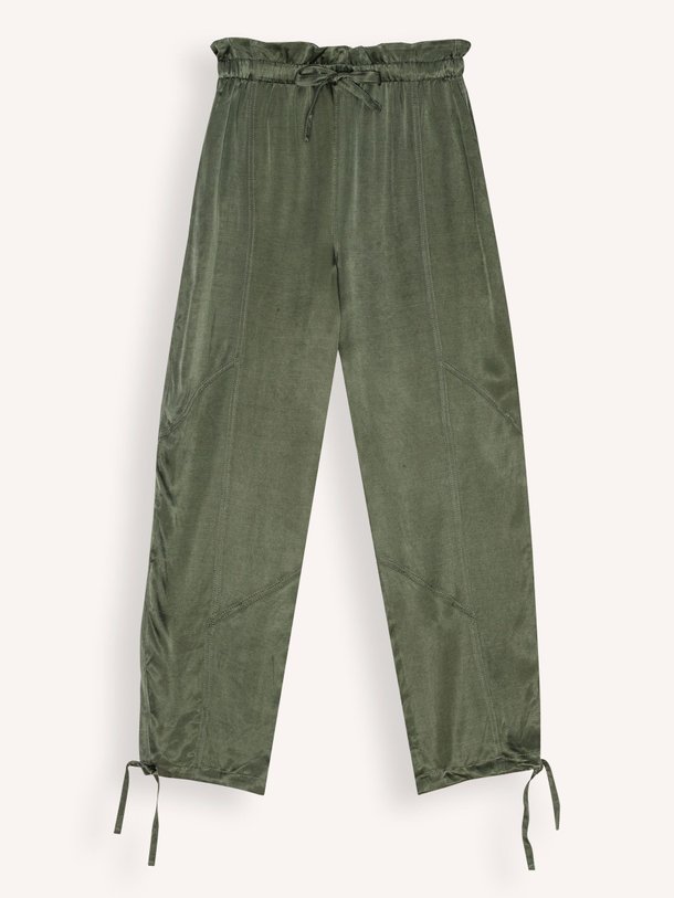 Ontdek de Viscose/cupromix glanzende broek van Ganni in de kleur donkergroen bij Orangebag. Op werkdagen voor 21:45 besteld, morgen in huis.