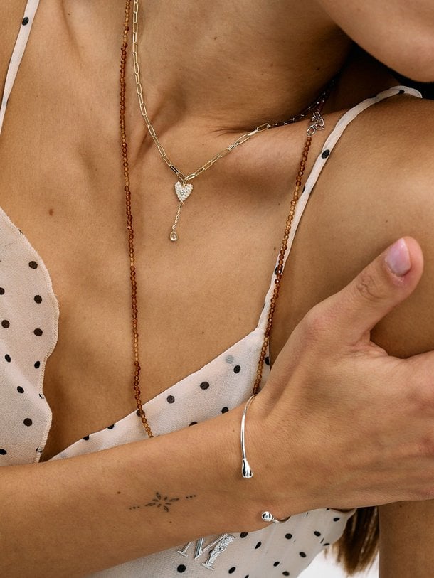 Ontdek de Dolce Heart vergulde halsketting met hanger van Anna + Nina in de kleur Goudkleur bij Orangebag. Op werkdagen voor 21:45 besteld, morgen in huis.