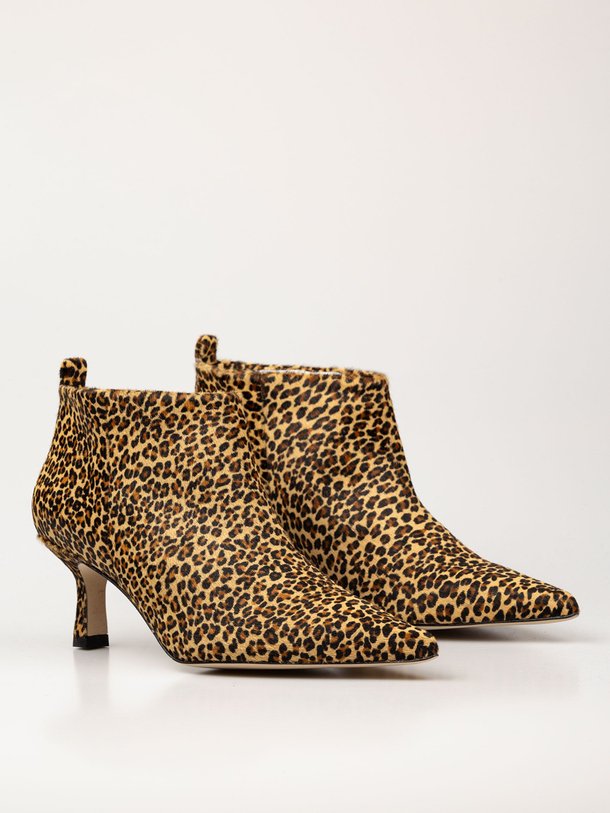 Ontdek de Anna lederen leopard ponyhair enkellaarzen van Ivylee Copenhagen in de kleur camel bij Orangebag. Op werkdagen voor 21:45 besteld, morgen in huis.