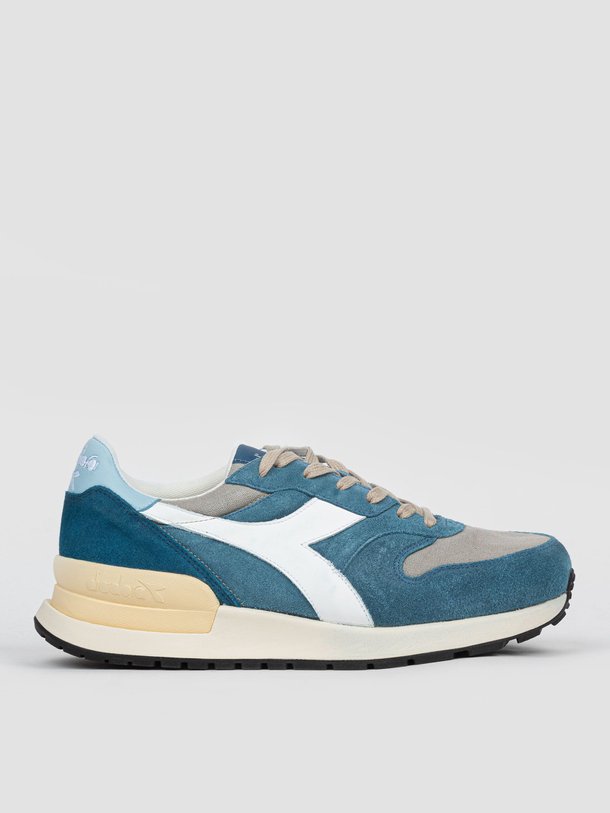 Ontdek de Conquest suède sneakers van Diadora in de kleur blauw bij Orangebag. Op werkdagen voor 21:45 besteld, morgen in huis.