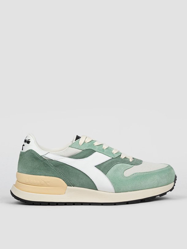 Ontdek de Conquest suède sneakers van Diadora in de kleur groen bij Orangebag. Op werkdagen voor 21:45 besteld, morgen in huis.
