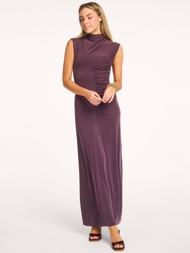 Ontdek de Saandressa modalmix maxi jurk van Samsoe Samsoe in de kleur Aubergine bij Orangebag. Op werkdagen voor 21:45 besteld, morgen in huis.