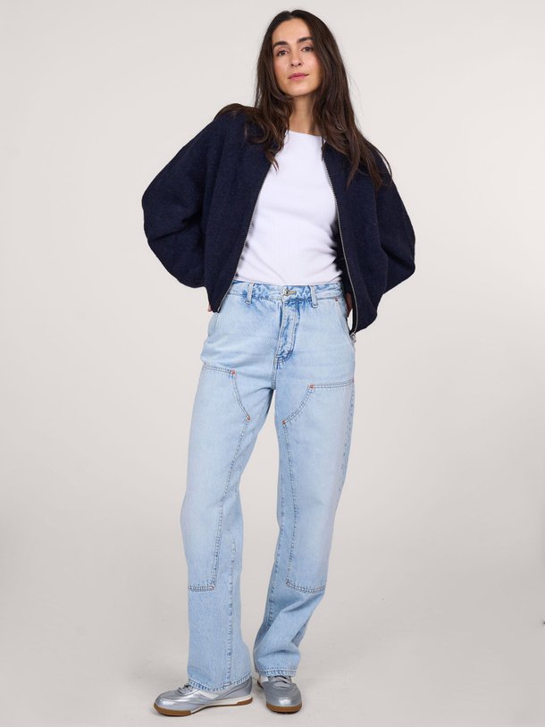 Ontdek de Pulp mid waist relaxed fit jeans van Bellerose in de kleur lichtblauw bij Orangebag. Op werkdagen voor 21:45 besteld, morgen in huis.