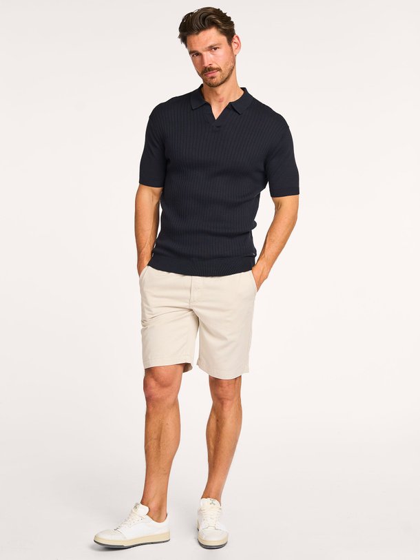 Ontdek de Cameron katoenen polo van Wahts in de kleur donkerblauw bij Orangebag. Op werkdagen voor 21:45 besteld, morgen in huis.