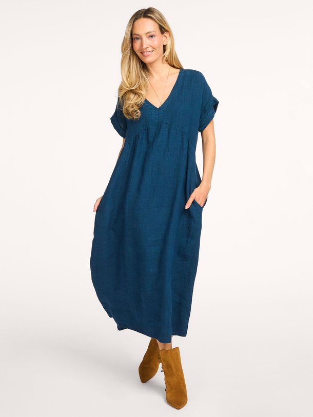Ontdek de Darling linnen maxi jurk van La Fee Maraboutee in de kleur Donkerblauw bij Orangebag. Op werkdagen voor 21:45 besteld, morgen in huis.