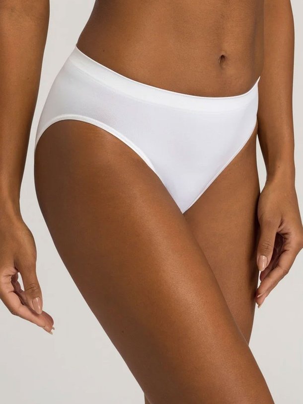 Ontdek de Midi Briefs Jersey hipster van Hanro in de kleur wit bij Orangebag. Op werkdagen voor 21:45 besteld, morgen in huis.