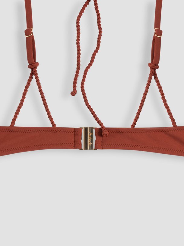 Ontdek de Summer Journey voorgevormde bikinitop van Aubade in de kleur steenrood bij Orangebag. Op werkdagen voor 21:45 besteld, morgen in huis.