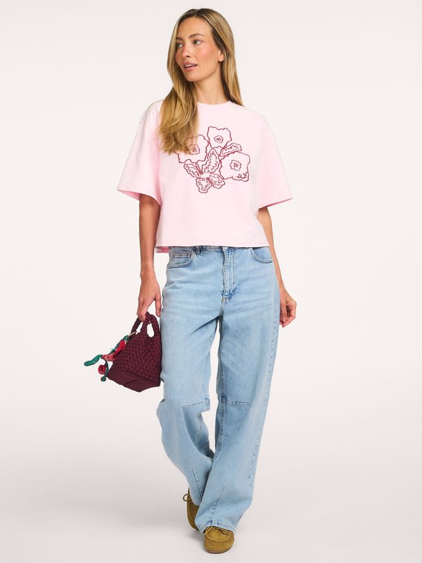 Ontdek de Lolite katoenen T-shirt met borduursel van Frnch in de kleur Roze bij Orangebag. Op werkdagen voor 21:45 besteld, morgen in huis.