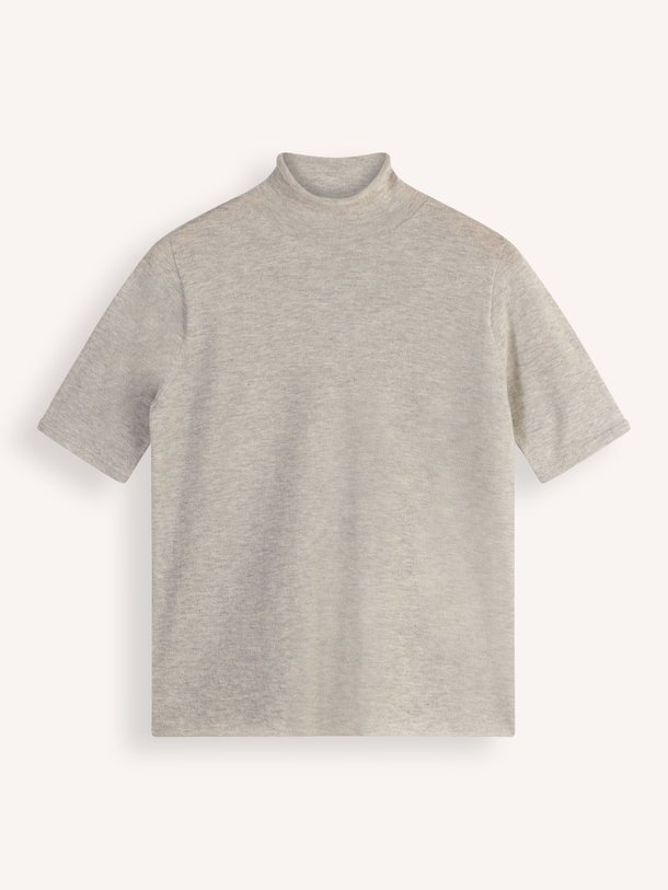 Majestic Filatures M251 Cashmere Top - Lichtgrijs Ontdek de M251 Cashmere top van Majestic Filatures in de kleur lichtgrijs bij Orangebag. Op werkdagen voor 21:45 besteld, morgen in huis.