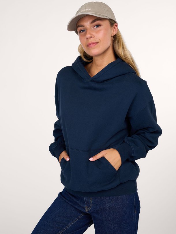 Ontdek de Organic cotton oversized hoodie van Colorful Standard in de kleur donkerblauw bij Orangebag. Op werkdagen voor 21:45 besteld, morgen in huis.