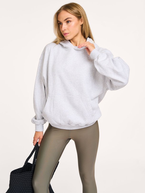 Ontdek de Unisex organic cotton oversized hoodie van Colorful Standard in de kleur lichtgrijs bij Orangebag. Op werkdagen voor 21:45 besteld, morgen in huis.