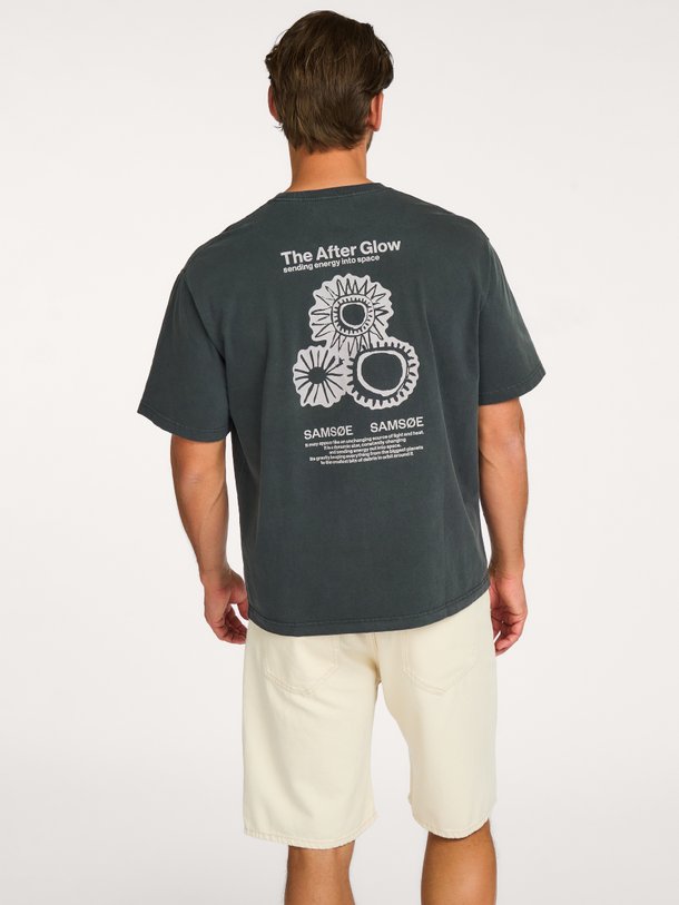 Samsoe Samsoe Sauni T-Shirt 15489 Ontdek de SAUNI T-SHIRT 15489 van Samsoe Samsoe bij Orangebag. Op werkdagen voor 21:45 besteld, morgen in huis.