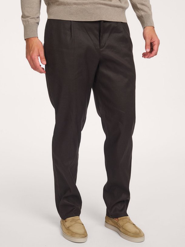 Ontdek de Linnen/katoenmix broek van Profuomo in de kleur Donkerbruin bij Orangebag. Op werkdagen voor 21:45 besteld, morgen in huis.