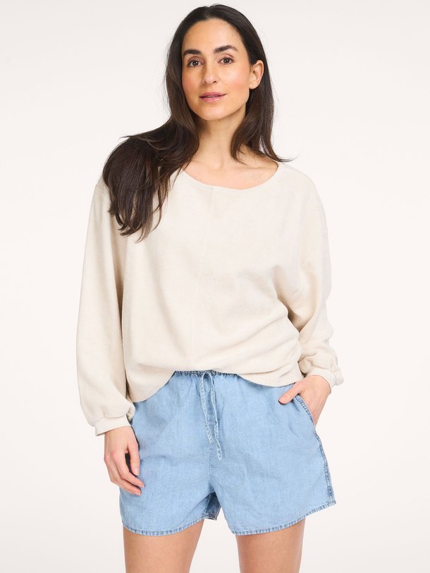 Ontdek de Fuxow katoenen badstof trui van American Vintage in de kleur Crème bij Orangebag. Op werkdagen voor 21:45 besteld, morgen in huis.