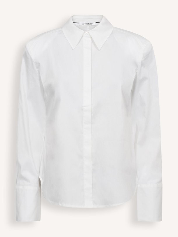Ontdek de Sanna katoenmix blouse met schoudervulling van Co'Couture in de kleur Wit bij Orangebag. Op werkdagen voor 21:45 besteld, morgen in huis.