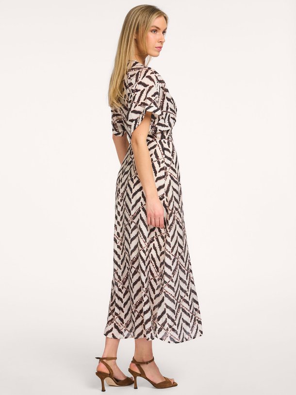Ontdek de Memphis viscosemix maxi jurk van Co'Couture in de kleur Off-white bij Orangebag. Op werkdagen voor 21:45 besteld, morgen in huis.