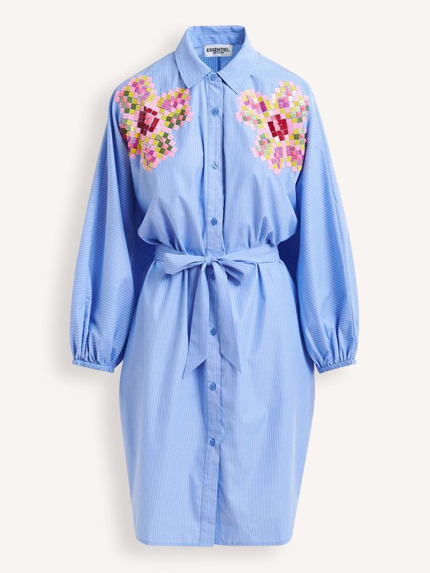 Ontdek de Hagittarius katoenmix jurk met applicatie van Essentiel Antwerp in de kleur blauw bij Orangebag. Op werkdagen voor 21:45 besteld, morgen in huis.