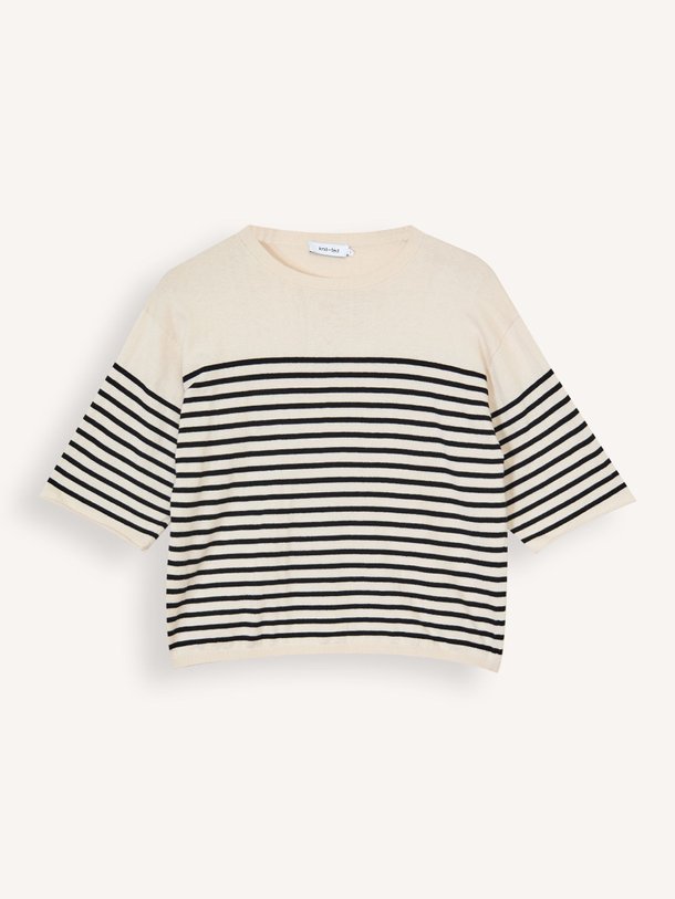 Ontdek de Merle katoenmix gestreept T-shirt van Knit-ted in de kleur Crème bij Orangebag. Op werkdagen voor 21:45 besteld, morgen in huis.