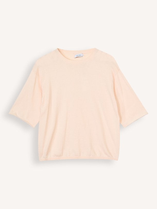 Ontdek de Merle katoenmix T-shirt van Knit-ted in de kleur Lichtroze bij Orangebag. Op werkdagen voor 21:45 besteld, morgen in huis.