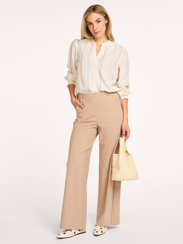 Ontdek de Lexie bonded travel jersey broek van Studio Anneloes in de kleur lichtbruin bij Orangebag. Op werkdagen voor 21:45 besteld, morgen in huis.