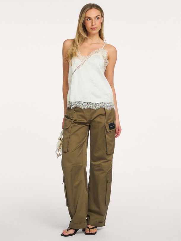 Co'Couture Iduncc Lace Top Ontdek de IdunCC Lace Top van Co'Couture bij Orangebag. Op werkdagen voor 21:45 besteld, morgen in huis.