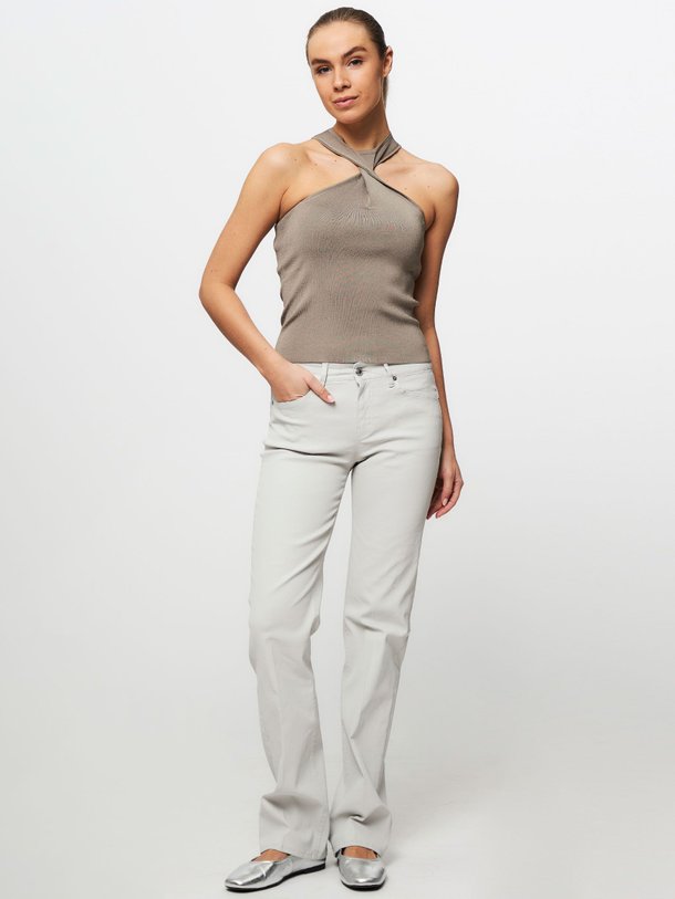 Ontdek de Rabienne fijngebreide top van Drykorn in de kleur bruingrijs bij Orangebag. Op werkdagen voor 21:45 besteld, morgen in huis.