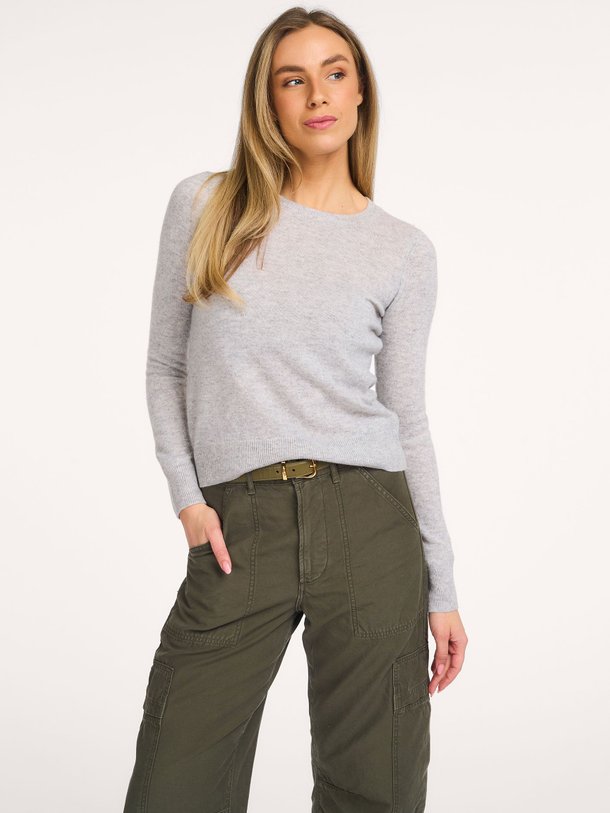 Ontdek de Catelina cashmere trui van Absolut Cashmere in de kleur Grijs bij Orangebag. Op werkdagen voor 21:45 besteld, morgen in huis.