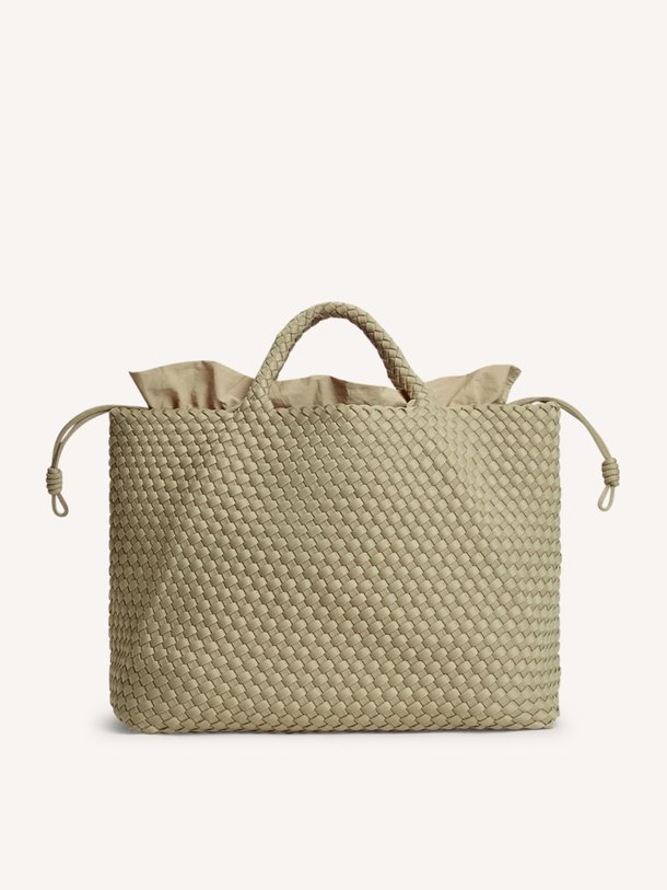 Ontdek de Gevlochten handtas large van Marrea in de kleur Taupe bij Orangebag. Op werkdagen voor 21:45 besteld, morgen in huis.