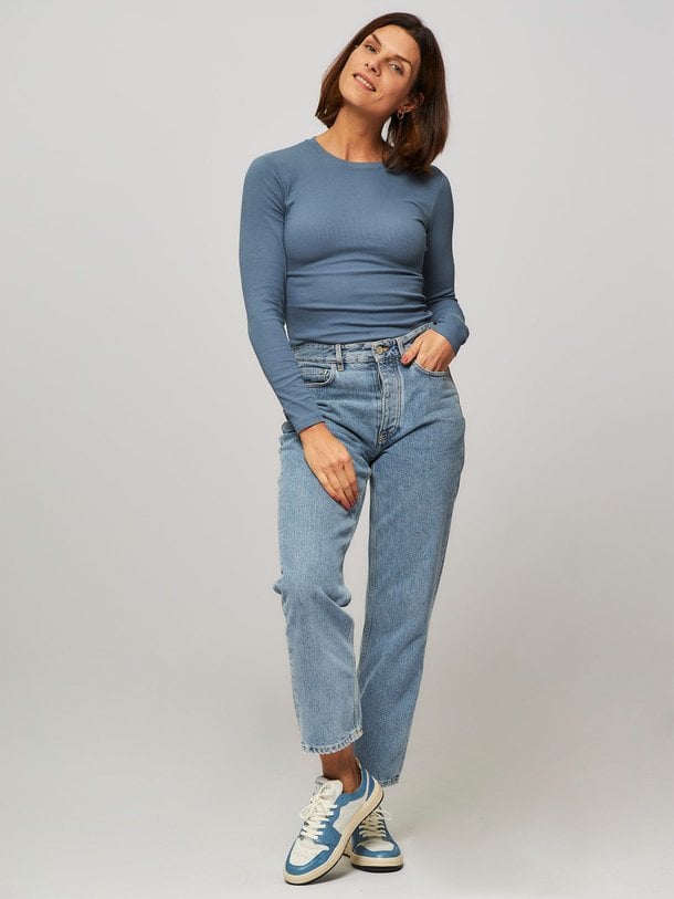 Ontdek de Alexa organic cotton rib longsleeve van Samsoe Samsoe in de kleur blauwgrijs bij Orangebag. Op werkdagen voor 21:45 besteld, morgen in huis.