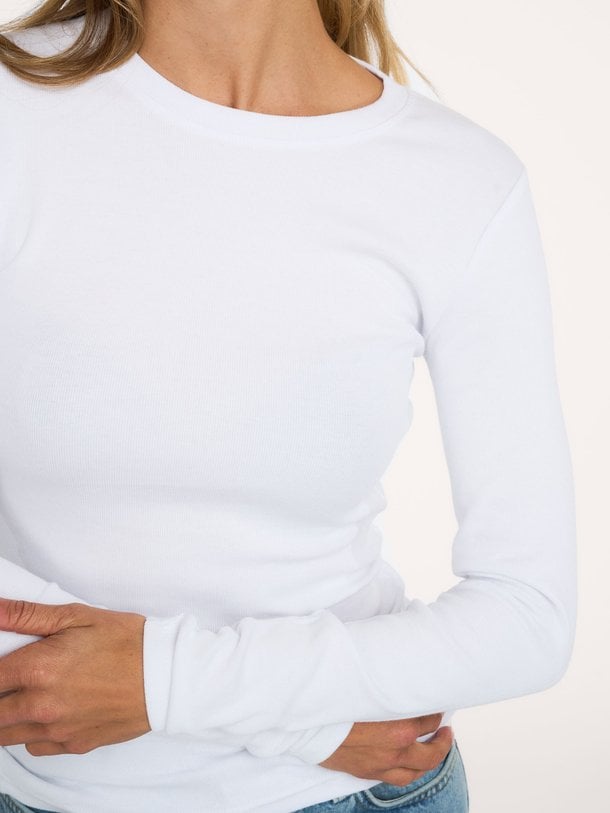 Samsoe Samsoe Alexa - Organic Cotton Rib Longsleeve - Wit Ontdek de Alexa organic cotton rib longsleeve van Samsoe Samsoe in de kleur wit bij Orangebag. Op werkdagen voor 21:45 besteld, morgen in huis.