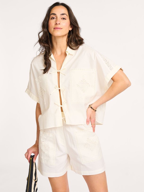 Ontdek de Dellani katoenen top van Sessun in de kleur off-white bij Orangebag. Op werkdagen voor 21:45 besteld, morgen in huis.