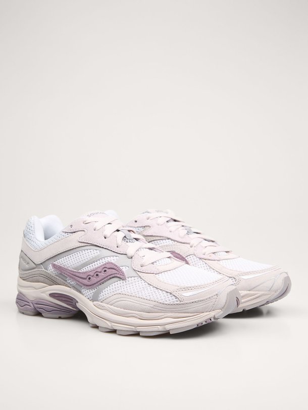 Ontdek de Progrid Omni 9 suède sneakers met mesh van Saucony in de kleur lila bij Orangebag. Op werkdagen voor 21:45 besteld, morgen in huis.