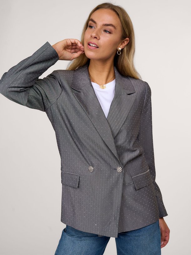 Ontdek de Jewel geweven strass blazer van Co'Couture in de kleur grijs bij Orangebag. Op werkdagen voor 21:45 besteld, morgen in huis.