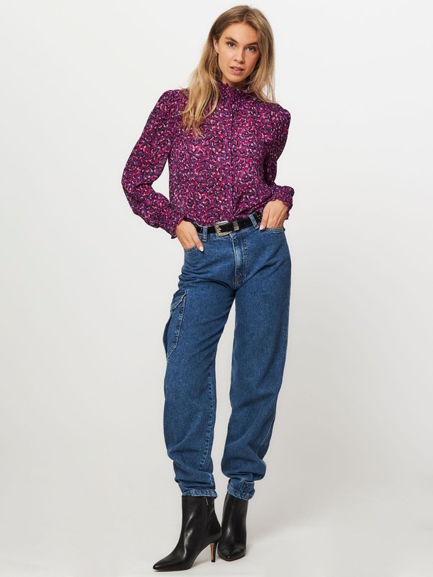 Ontdek de Preston high waist loose fit cargo jeans van Dante 6 in de kleur blauw bij Orangebag. Op werkdagen voor 21:45 besteld, morgen in huis.