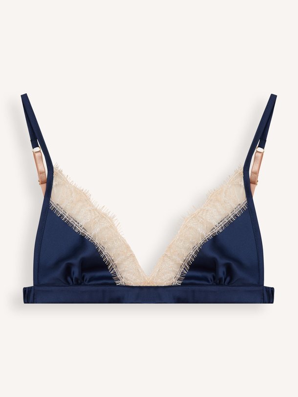 Ontdek de Luna zijdemix beha met kant van Noblesse Oblige in de kleur donkerblauw bij Orangebag. Op werkdagen voor 21:45 besteld, morgen in huis.