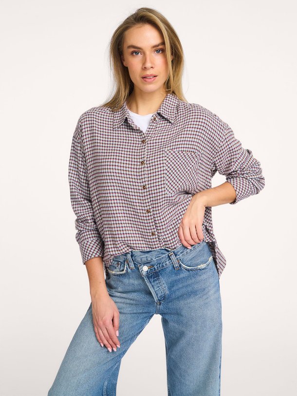 Ontdek de Jordy katoenmix geruite blouse van Xirena in de kleur Lichtblauw bij Orangebag. Op werkdagen voor 21:45 besteld, morgen in huis.