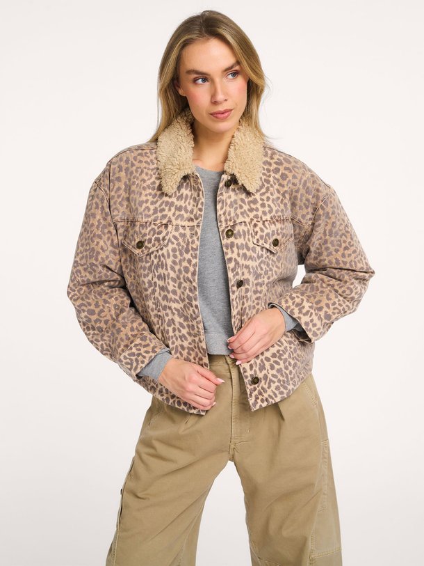 Ontdek de Ryko katoenmix leopard jack van Xirena in de kleur Bruin bij Orangebag. Op werkdagen voor 21:45 besteld, morgen in huis.