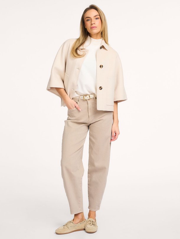 Ontdek de High waist loose fit jeans van Yaya in de kleur Beige bij Orangebag. Op werkdagen voor 21:45 besteld, morgen in huis.